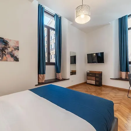 Cs Termini Nazionale Apartment *