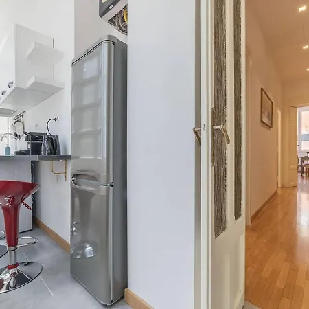 Cs Termini Nazionale Apartamento *